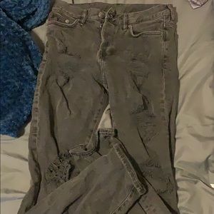 Men H&M ripped relaxed skinny jeans and denim